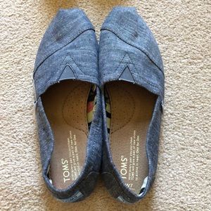 TOMS Women Size 7